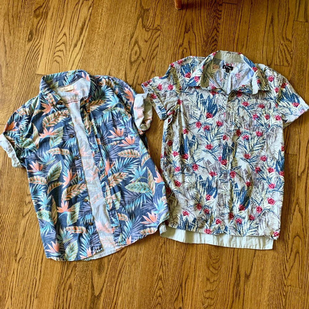 Two Hawaiian/Floral Men’s Shirts Sz SM